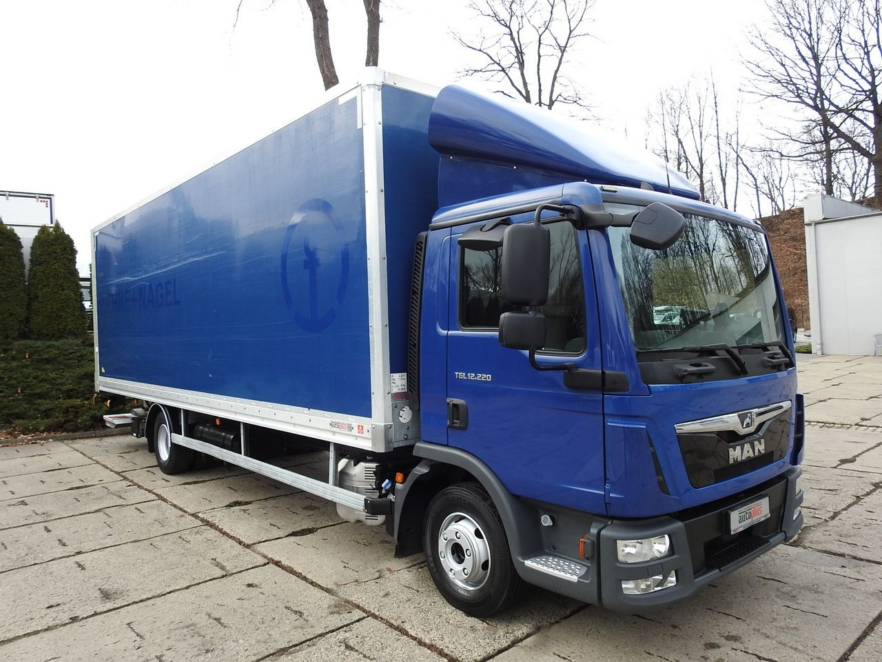 MAN TGL 12.220 BOX LIFT 18 PALLETS CRUISE CONTROLAIR CONDITIONING PNEUMATICS AUTOMATIC TWIN WHEELS 220HP - Dodávka skřín: obrázek 4 MAN TGL 12.220 BOX LIFT 18 PALLETS CRUISE CONTROLAIR CONDITIONING PNEUMATICS AUTOMATIC TWIN WHEELS 220HP - Dodávka skřín: obrázek 4