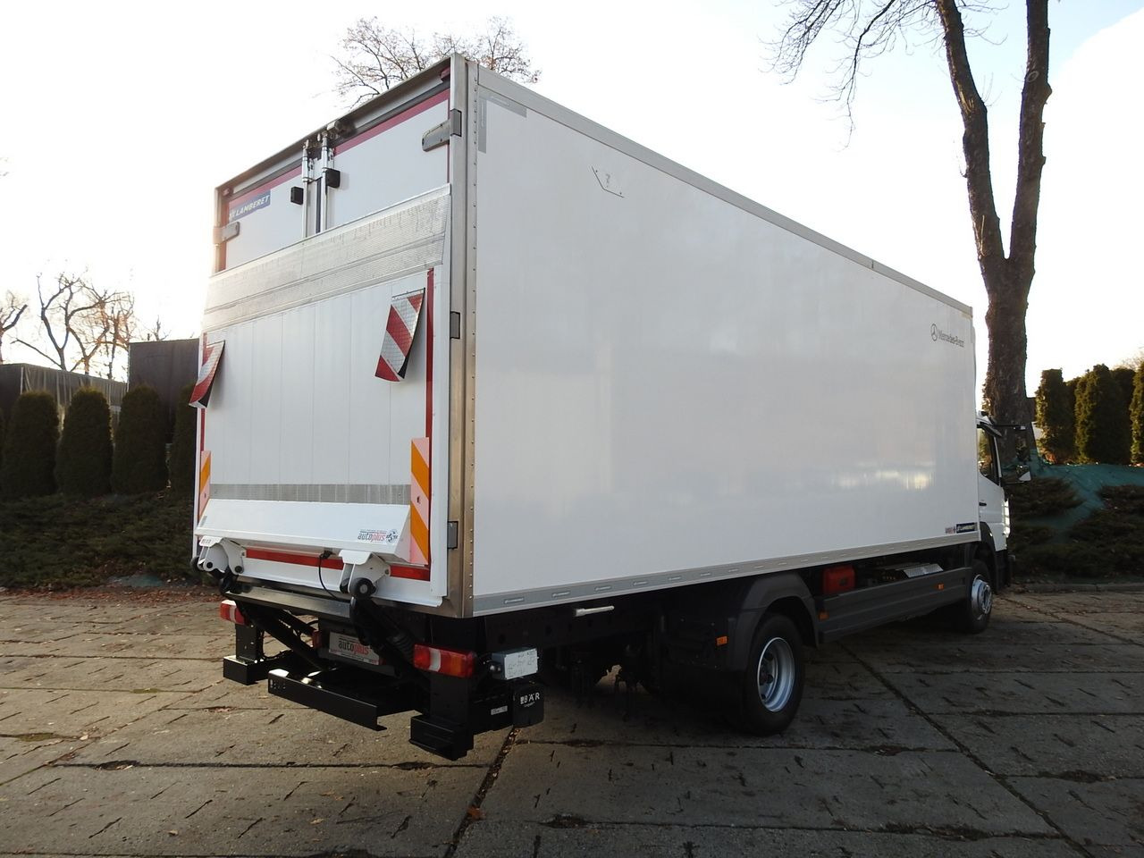 MERCEDES ATEGO 12.24 REGRIGERATOR BOX -10*C LIFT 16 PALLETS HEATING FUNCTION WEBASTO CRUISE CONTROL PNEUMATICS AIR CONDITIONING 240HP - Chladírenský nákladní automobil: obrázek 3 MERCEDES ATEGO 12.24 REGRIGERATOR BOX -10*C LIFT 16 PALLETS HEATING FUNCTION WEBASTO CRUISE CONTROL PNEUMATICS AIR CONDITIONING 240HP - Chladírenský nákladní automobil: obrázek 3