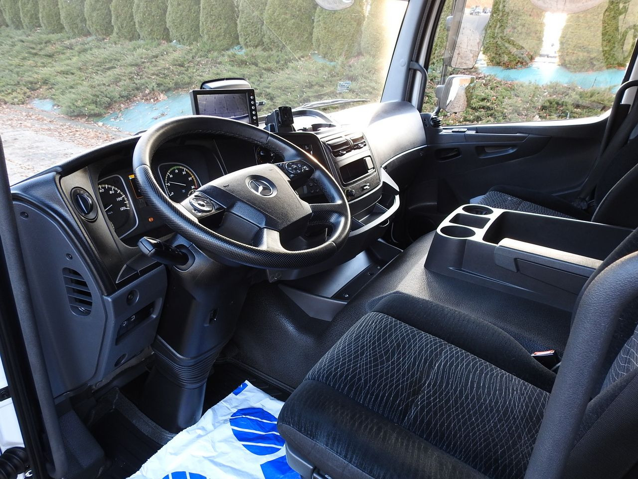 MERCEDES ATEGO 12.24 REGRIGERATOR BOX -10*C LIFT 16 PALLETS HEATING FUNCTION WEBASTO CRUISE CONTROL PNEUMATICS AIR CONDITIONING 240HP - Chladírenský nákladní automobil: obrázek 2 MERCEDES ATEGO 12.24 REGRIGERATOR BOX -10*C LIFT 16 PALLETS HEATING FUNCTION WEBASTO CRUISE CONTROL PNEUMATICS AIR CONDITIONING 240HP - Chladírenský nákladní automobil: obrázek 2