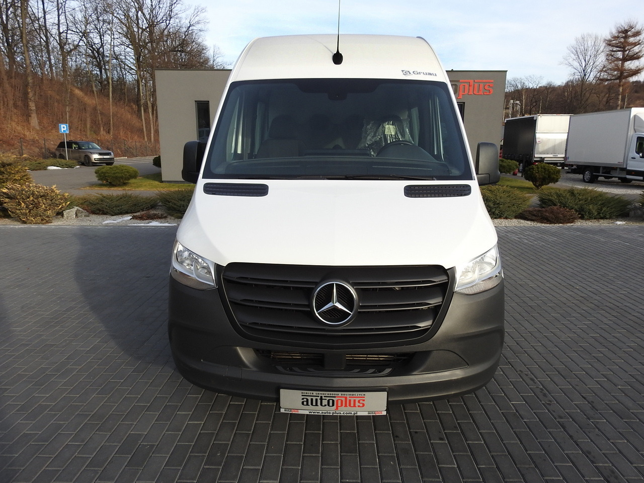 MERCEDES SPRINTER 314 BOX DELIVERY VAN 6 SEATS CRUISE CONTROL AIR CONDITIONING 140HP - Furgon: obrázek 5 MERCEDES SPRINTER 314 BOX DELIVERY VAN 6 SEATS CRUISE CONTROL AIR CONDITIONING 140HP - Furgon: obrázek 5