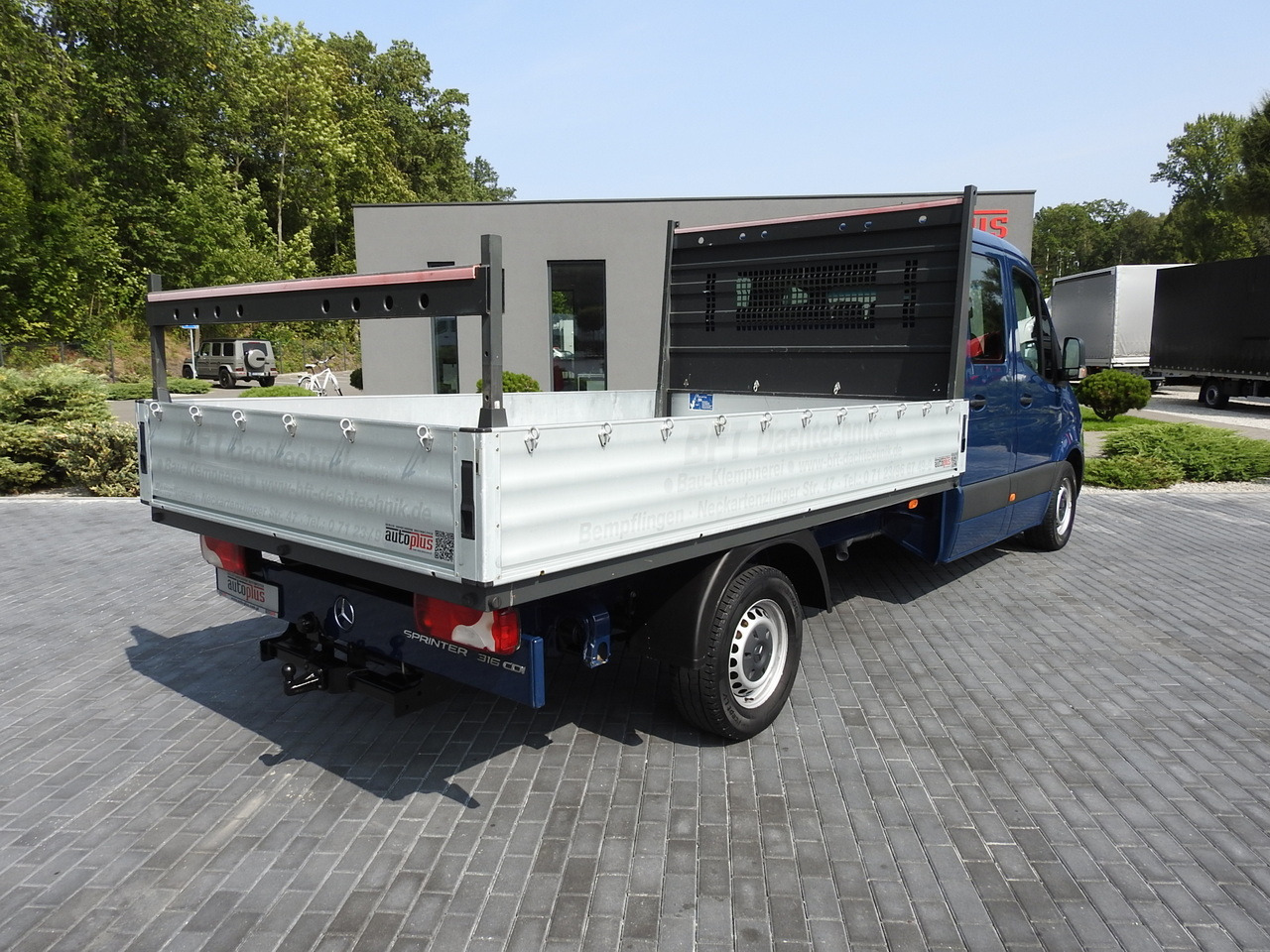 MERCEDES SPRINTER 316 STAKE BODY DOUBLE CABIN DOKA 7 SEATS AIR CONDITIONING 160HP - Dodávka s dvojitou kabinou: obrázek 3 MERCEDES SPRINTER 316 STAKE BODY DOUBLE CABIN DOKA 7 SEATS AIR CONDITIONING 160HP - Dodávka s dvojitou kabinou: obrázek 3