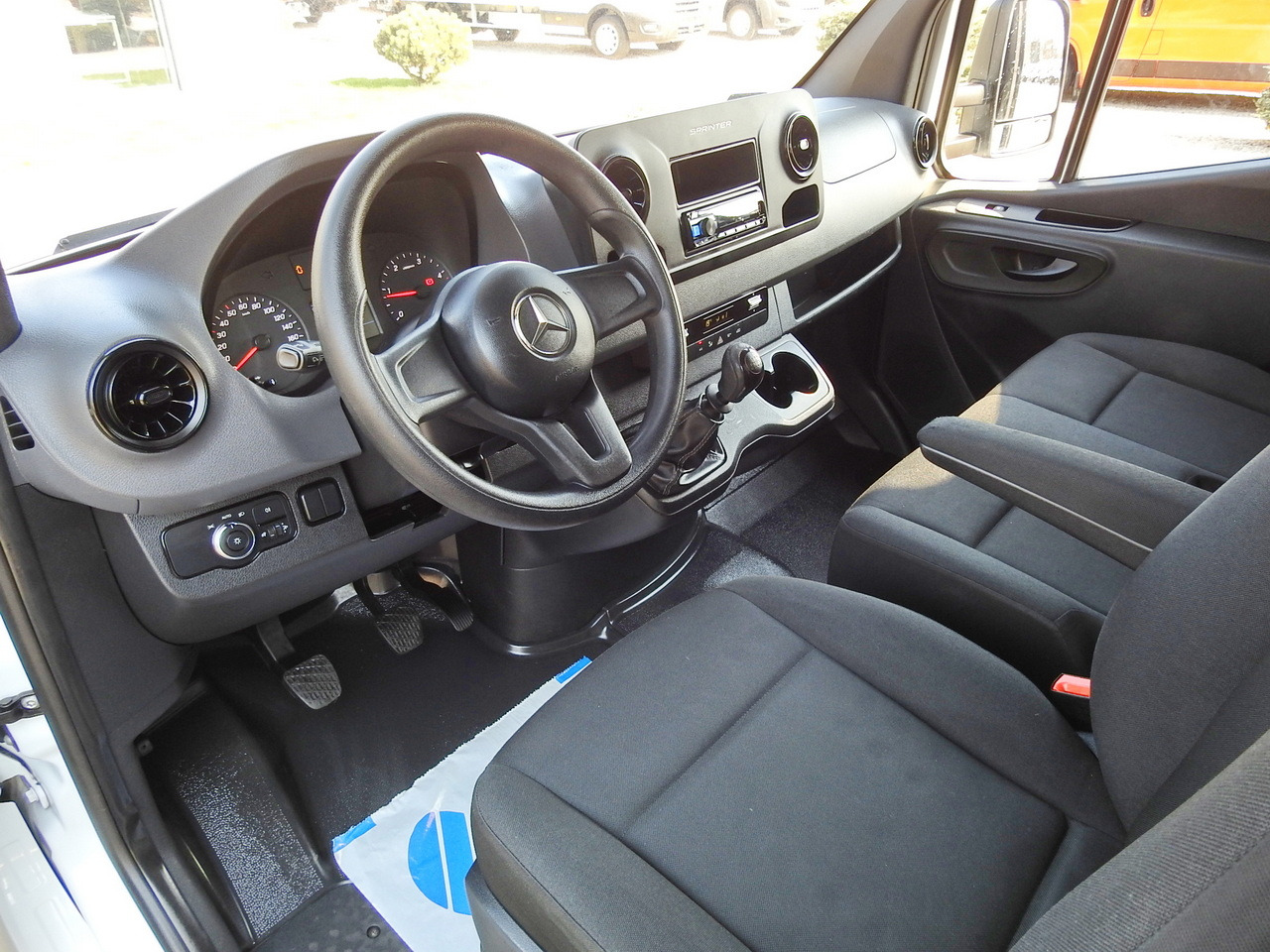 MERCEDES SPRINTER 316 TARPAULIN 10 PALLETS WEBASTO AIR CONDITIONING 165HP - Plachtová dodávka: obrázek 2 MERCEDES SPRINTER 316 TARPAULIN 10 PALLETS WEBASTO AIR CONDITIONING 165HP - Plachtová dodávka: obrázek 2