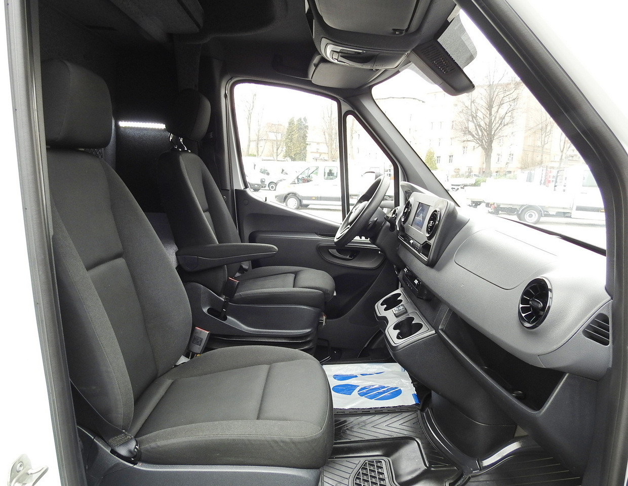 Plachtová dodávka MERCEDES SPRINTER 316 TARPAULIN 10 PALLETS WEBASTO CRUISE CONTROL LED LIGHTS PNEUMATICS AUTOMATIC TRANSMISSION  AIR CONDITIONING  160HP: obrázek 45