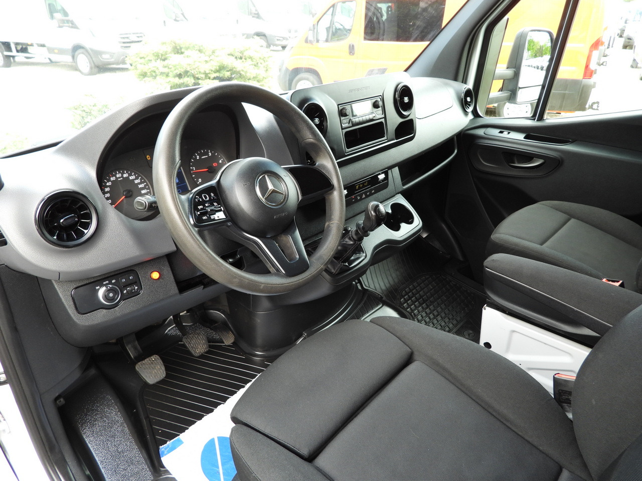 MERCEDES SPRINTER 316 TARPAULIN LIFT 10 PALLETS WEBASTO CRUISE CONTROL PNEUMATICS AIR CONDITIONING 160HP - Plachtová dodávka: obrázek 2 MERCEDES SPRINTER 316 TARPAULIN LIFT 10 PALLETS WEBASTO CRUISE CONTROL PNEUMATICS AIR CONDITIONING 160HP - Plachtová dodávka: obrázek 2