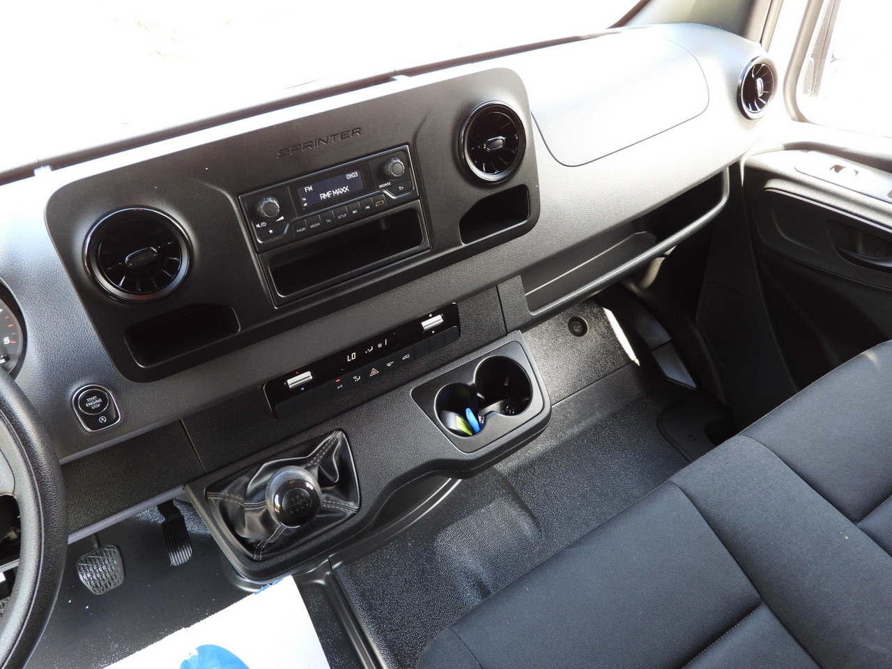 Furgon MERCEDES SPRINTER 316 VAN AIR CONDITIONING 165HP: obrázek 33 Furgon MERCEDES SPRINTER 316 VAN AIR CONDITIONING 165HP: obrázek 33