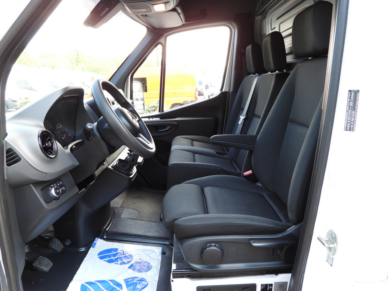 Furgon MERCEDES SPRINTER 316 VAN AIR CONDITIONING 165HP: obrázek 26 Furgon MERCEDES SPRINTER 316 VAN AIR CONDITIONING 165HP: obrázek 26