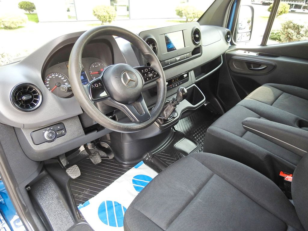 Mercedes-Benz SPRINTER 316 PRITSCHE DOPPELKABINE DOKA 7 SITZE - Dodávka valník: obrázek 2 Mercedes-Benz SPRINTER 316 PRITSCHE DOPPELKABINE DOKA 7 SITZE - Dodávka valník: obrázek 2