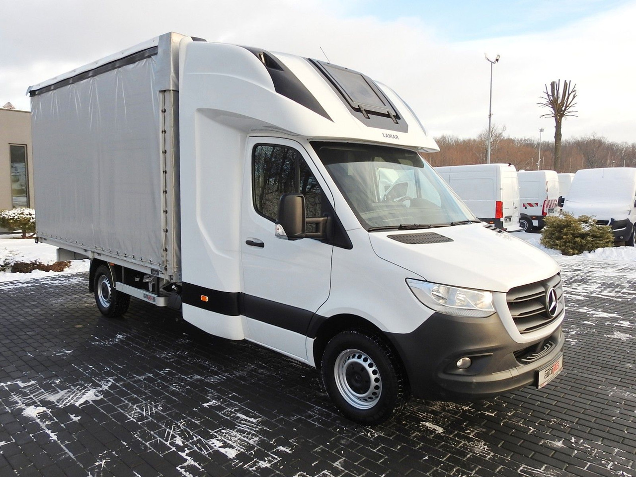 Mercedes-Benz SPRINTER 316 PRITSCHE PLANE 8 PALETTEN WEBASTO - Plachtová dodávka, Dodávka s dvojitou kabinou: obrázek 4 Mercedes-Benz SPRINTER 316 PRITSCHE PLANE 8 PALETTEN WEBASTO - Plachtová dodávka, Dodávka s dvojitou kabinou: obrázek 4