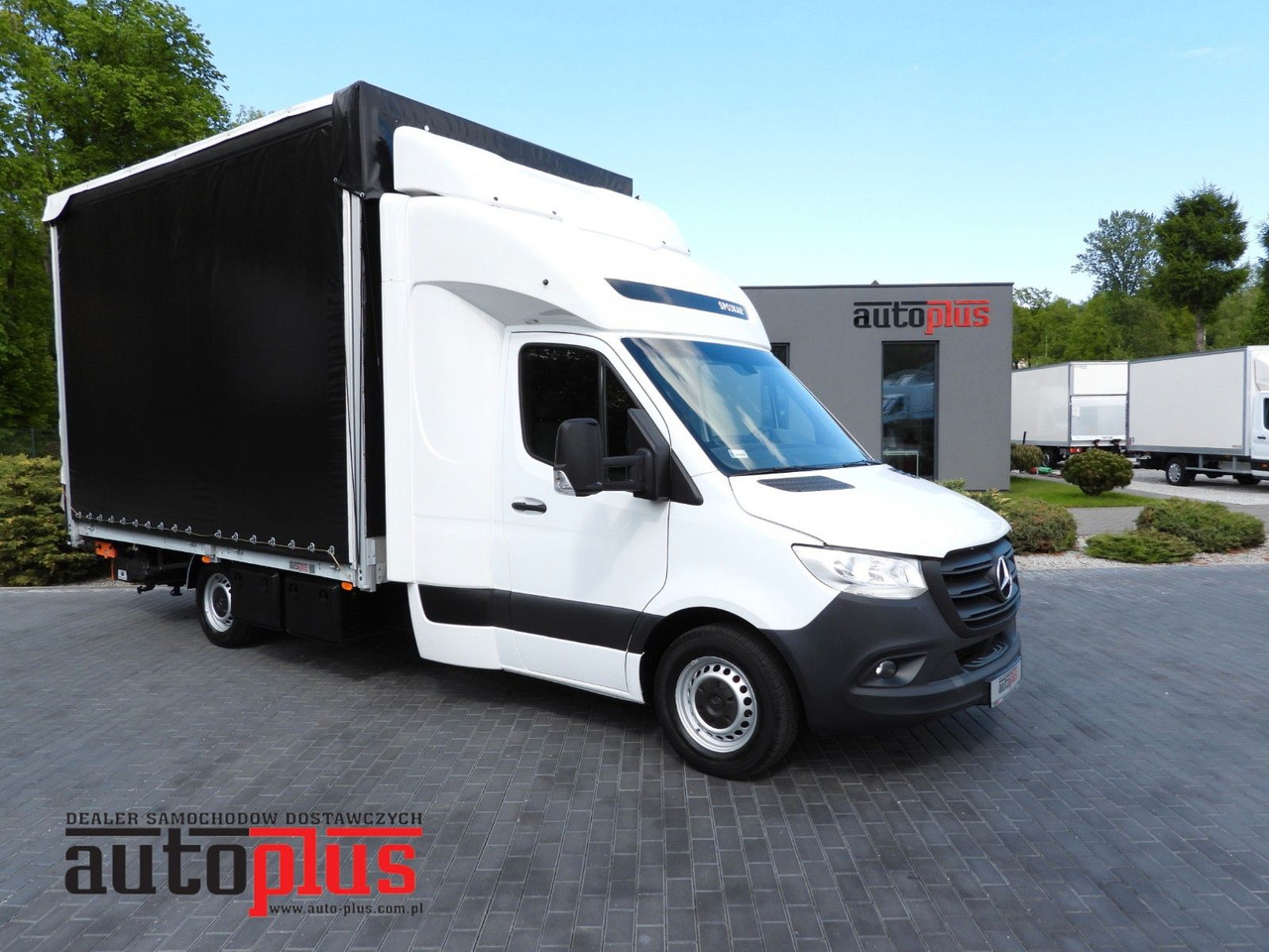 Mercedes-Benz SPRINTER 316 PRITSCHE PLANE AUFZUG 10 PALETTEN - Plachtová dodávka, Dodávka s dvojitou kabinou: obrázek 1 Mercedes-Benz SPRINTER 316 PRITSCHE PLANE AUFZUG 10 PALETTEN - Plachtová dodávka, Dodávka s dvojitou kabinou: obrázek 1