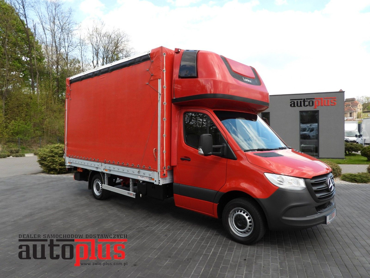 Mercedes-Benz SPRINTER 316 PRITSCHE PLANE AUFZUG 8 EUROPALET - Plachtová dodávka: obrázek 1 Mercedes-Benz SPRINTER 316 PRITSCHE PLANE AUFZUG 8 EUROPALET - Plachtová dodávka: obrázek 1