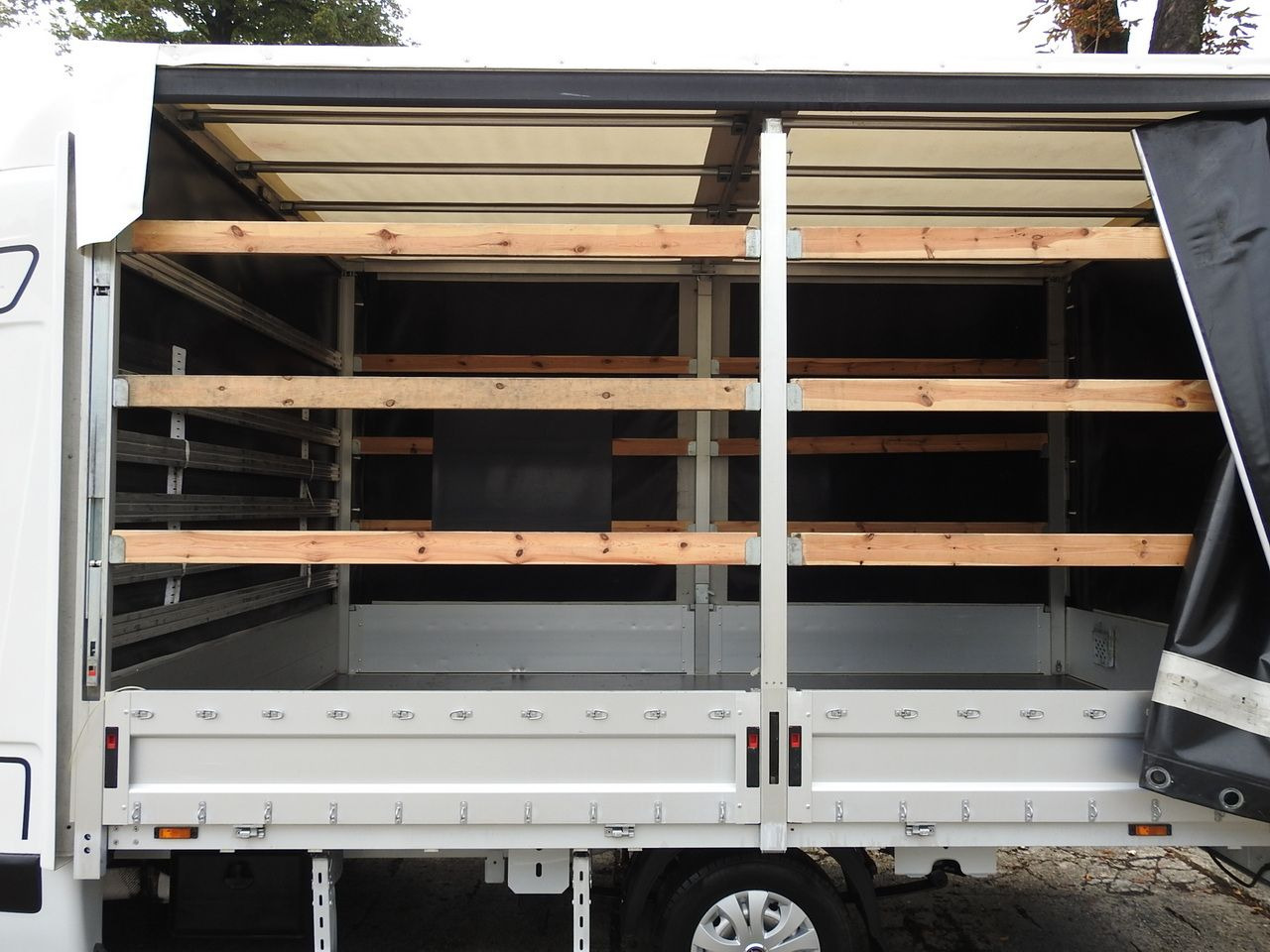 Plachtová dodávka OPEL MOVANO: obrázek 28 Plachtová dodávka OPEL MOVANO: obrázek 28