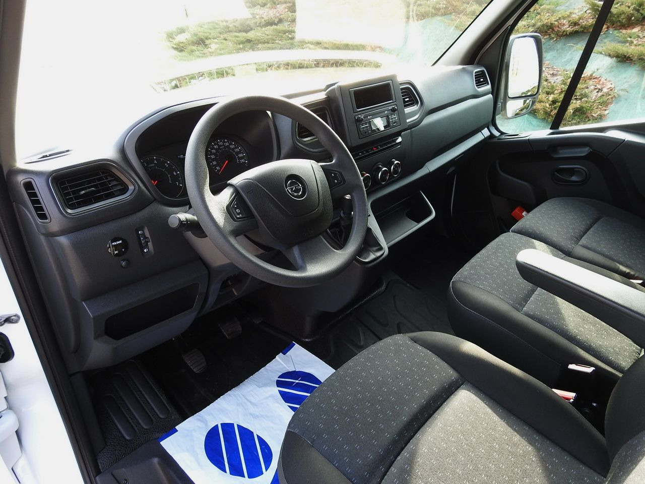 OPEL MOVANO - Plachtová dodávka: obrázek 2 OPEL MOVANO - Plachtová dodávka: obrázek 2