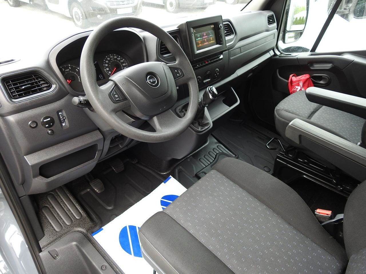 OPEL MOVANO - Plachtová dodávka: obrázek 2 OPEL MOVANO - Plachtová dodávka: obrázek 2