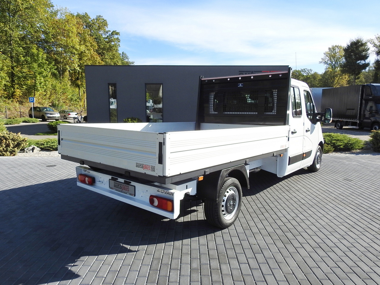 OPEL MOVANO STAKE BODY DOUBLE CABIN DOKA 7 SEATS CRUISE CONTROL AIR CONDITIONING 130HP - Dodávka valník: obrázek 3 OPEL MOVANO STAKE BODY DOUBLE CABIN DOKA 7 SEATS CRUISE CONTROL AIR CONDITIONING 130HP - Dodávka valník: obrázek 3