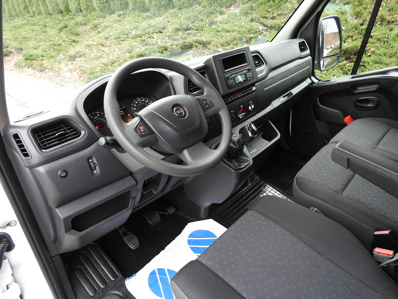 OPEL MOVANO TARPAULIN LIFT 10 PALLETS CRUISE CONTROL AIR CONDITIONING LED LIGHTS PNEUMATICS TWIN WHEELS 165HP - Plachtová dodávka: obrázek 2 OPEL MOVANO TARPAULIN LIFT 10 PALLETS CRUISE CONTROL AIR CONDITIONING LED LIGHTS PNEUMATICS TWIN WHEELS 165HP - Plachtová dodávka: obrázek 2