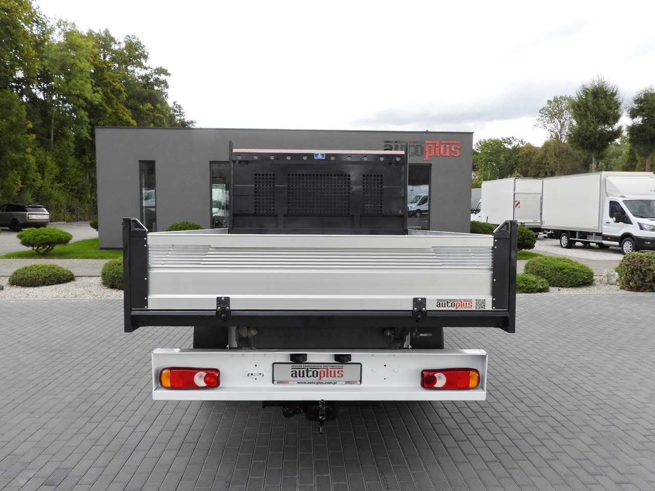 Dodávka sklápěč OPEL MOVANO TIPPER NAVIGATION LED LIGHTS TWIN WHEELS AIR CONDITIONING 145HP: obrázek 10 Dodávka sklápěč OPEL MOVANO TIPPER NAVIGATION LED LIGHTS TWIN WHEELS AIR CONDITIONING 145HP: obrázek 10