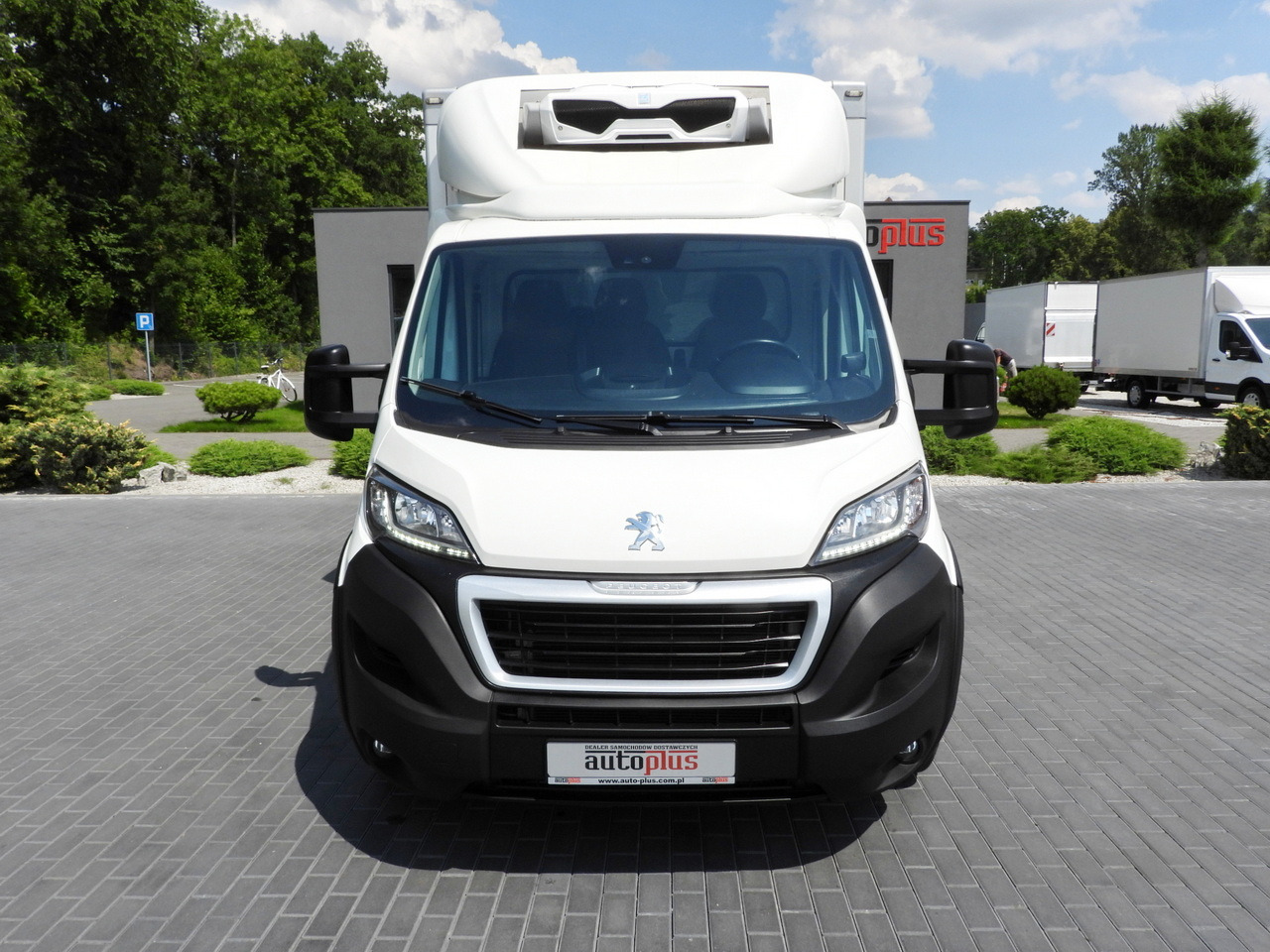 PEUGEOT BOXER REGRIGERATOR BOX 0*C 8 PALLETS CRUISE CONTROL LED LIGHTS AIR CONDITIONING 165HP - Chladící dodávka: obrázek 5 PEUGEOT BOXER REGRIGERATOR BOX 0*C 8 PALLETS CRUISE CONTROL LED LIGHTS AIR CONDITIONING 165HP - Chladící dodávka: obrázek 5