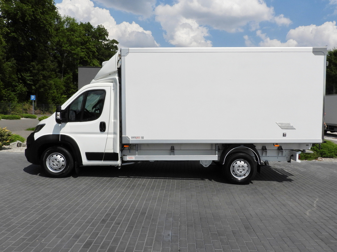 Chladící dodávka PEUGEOT BOXER REGRIGERATOR BOX 0*C 8 PALLETS CRUISE CONTROL LED LIGHTS AIR CONDITIONING  165HP: obrázek 9