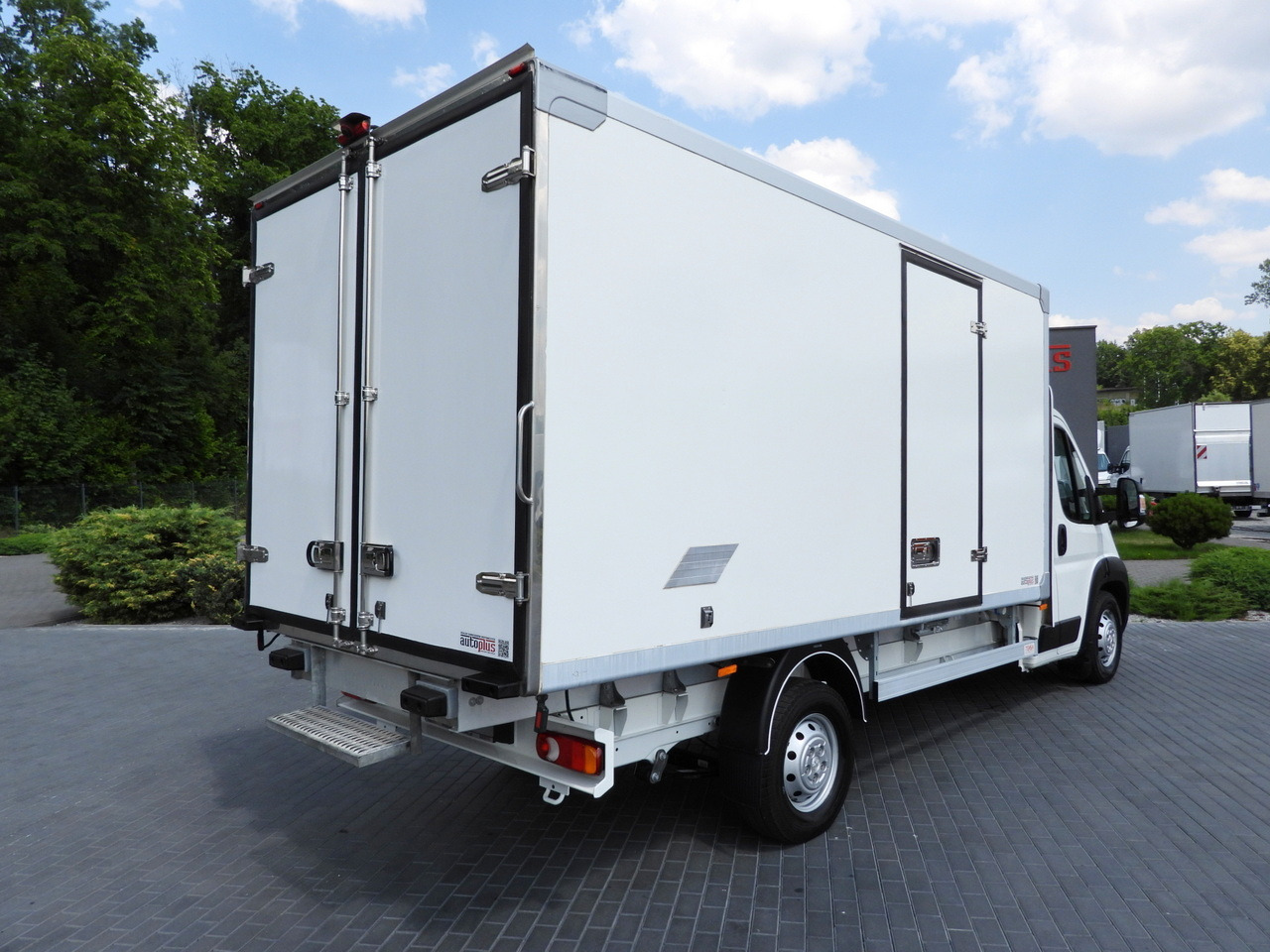 PEUGEOT BOXER REGRIGERATOR BOX 0*C 8 PALLETS CRUISE CONTROL LED LIGHTS AIR CONDITIONING 165HP - Chladící dodávka: obrázek 3 PEUGEOT BOXER REGRIGERATOR BOX 0*C 8 PALLETS CRUISE CONTROL LED LIGHTS AIR CONDITIONING 165HP - Chladící dodávka: obrázek 3