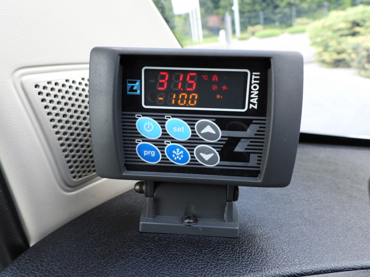 Chladící dodávka PEUGEOT BOXER REGRIGERATOR BOX 0*C 8 PALLETS CRUISE CONTROL LED LIGHTS AIR CONDITIONING  165HP: obrázek 32