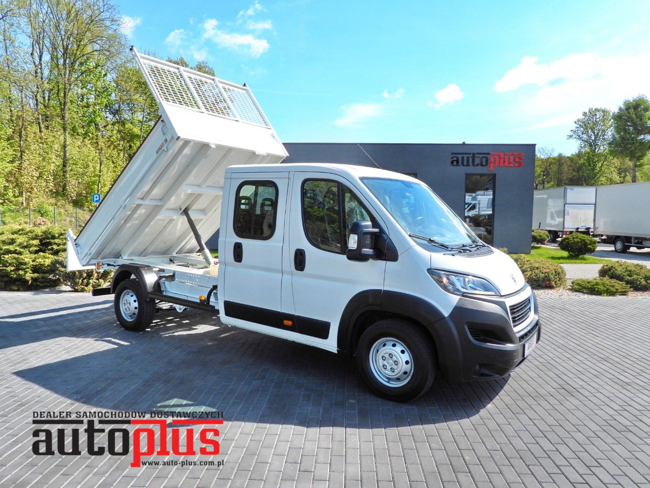 Peugeot BOXER KIPPER DOPPELKABINE DOKA 7 SITZE TEMPOMAT - Dodávka sklápěč, Dodávka s dvojitou kabinou: obrázek 1 Peugeot BOXER KIPPER DOPPELKABINE DOKA 7 SITZE TEMPOMAT - Dodávka sklápěč, Dodávka s dvojitou kabinou: obrázek 1