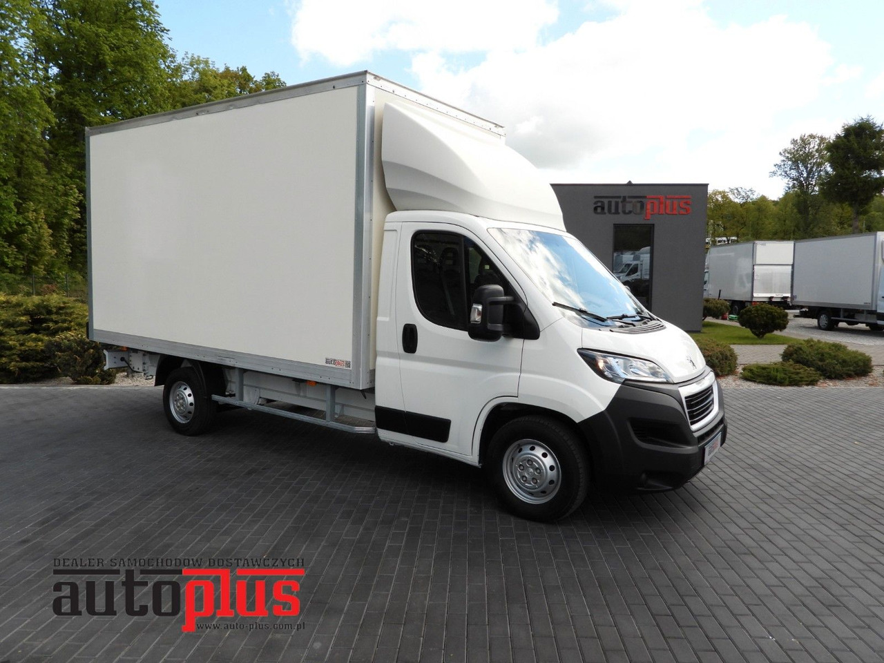 Peugeot BOXER KOFFER 8 PALETTEN TEMPOMAT KLIMAANLAGE Peugeot BOXER KOFFER 8 PALETTEN TEMPOMAT KLIMAANLAGE - Dodávka skřín: obrázek 1 Peugeot BOXER KOFFER 8 PALETTEN TEMPOMAT KLIMAANLAGE Peugeot BOXER KOFFER 8 PALETTEN TEMPOMAT KLIMAANLAGE - Dodávka skřín: obrázek 1
