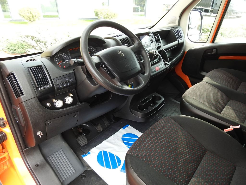 Peugeot BOXER PRITSCHE PLANE DOPPELKABINE DOKA 7 SITZE - Plachtová dodávka, Dodávka s dvojitou kabinou: obrázek 2 Peugeot BOXER PRITSCHE PLANE DOPPELKABINE DOKA 7 SITZE - Plachtová dodávka, Dodávka s dvojitou kabinou: obrázek 2