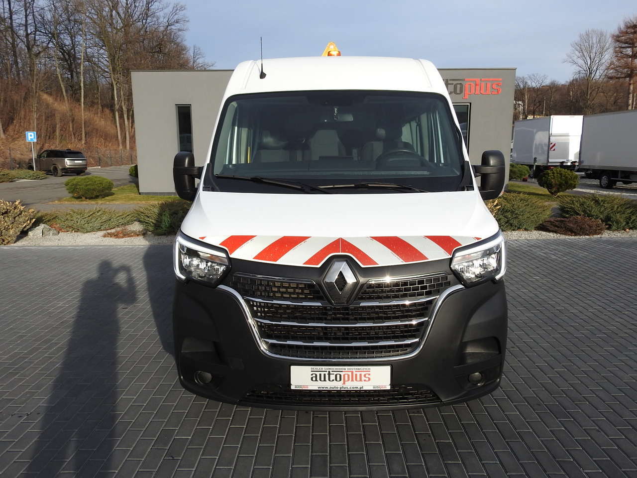 RENAULT MASTER BOX DELIVERY VAN 7 SEATS CRUISE CONTROL AIR CONDITIONING LED LIGHTS 135HP - Furgon: obrázek 5 RENAULT MASTER BOX DELIVERY VAN 7 SEATS CRUISE CONTROL AIR CONDITIONING LED LIGHTS 135HP - Furgon: obrázek 5