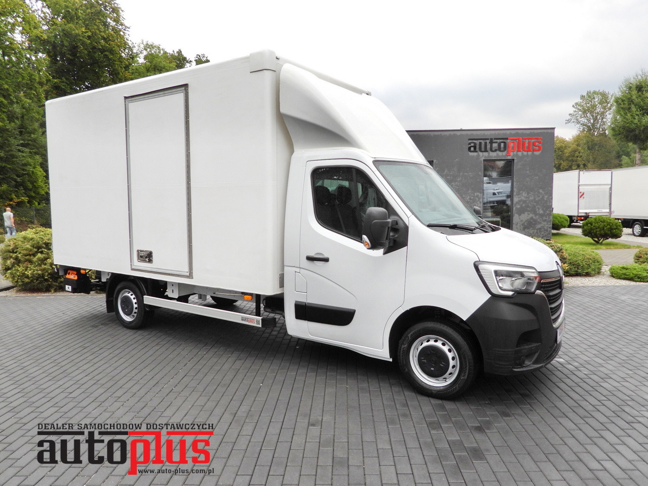 RENAULT MASTER BOX LIFT 8 PALLETS CRUISE CONTROL LED LIGHTS AIR CONDITIONING 145HP - Dodávka skřín: obrázek 1 RENAULT MASTER BOX LIFT 8 PALLETS CRUISE CONTROL LED LIGHTS AIR CONDITIONING 145HP - Dodávka skřín: obrázek 1