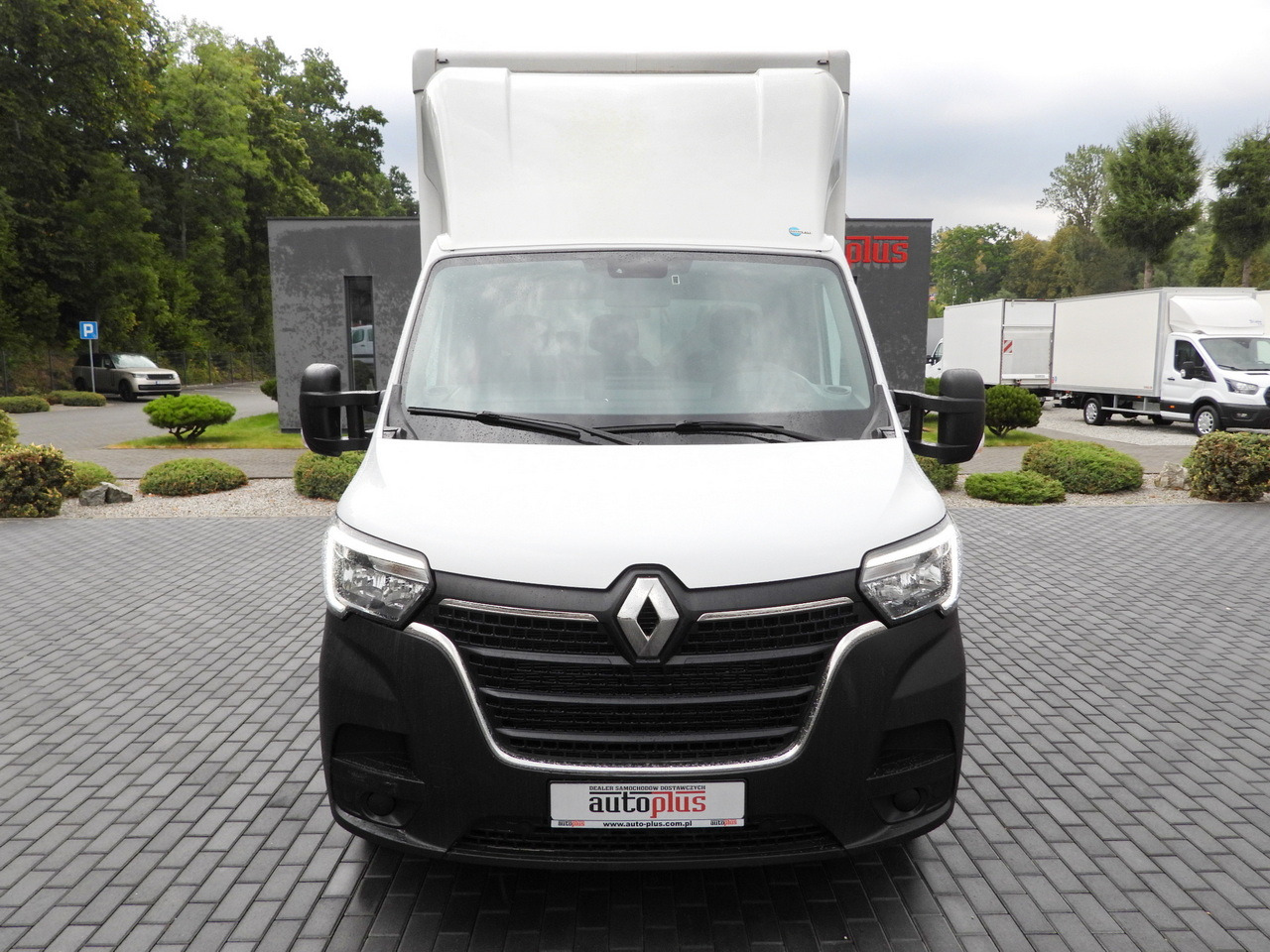 RENAULT MASTER BOX LIFT 8 PALLETS CRUISE CONTROL LED LIGHTS AIR CONDITIONING 145HP - Dodávka skřín: obrázek 5 RENAULT MASTER BOX LIFT 8 PALLETS CRUISE CONTROL LED LIGHTS AIR CONDITIONING 145HP - Dodávka skřín: obrázek 5