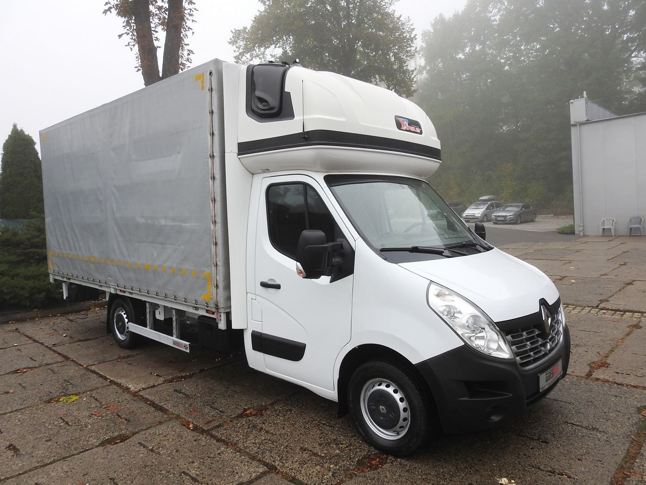 RENAULT MASTER - Plachtová dodávka: obrázek 4 RENAULT MASTER - Plachtová dodávka: obrázek 4