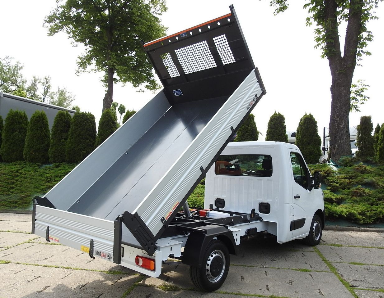 RENAULT MASTER - Dodávka sklápěč: obrázek 3 RENAULT MASTER - Dodávka sklápěč: obrázek 3