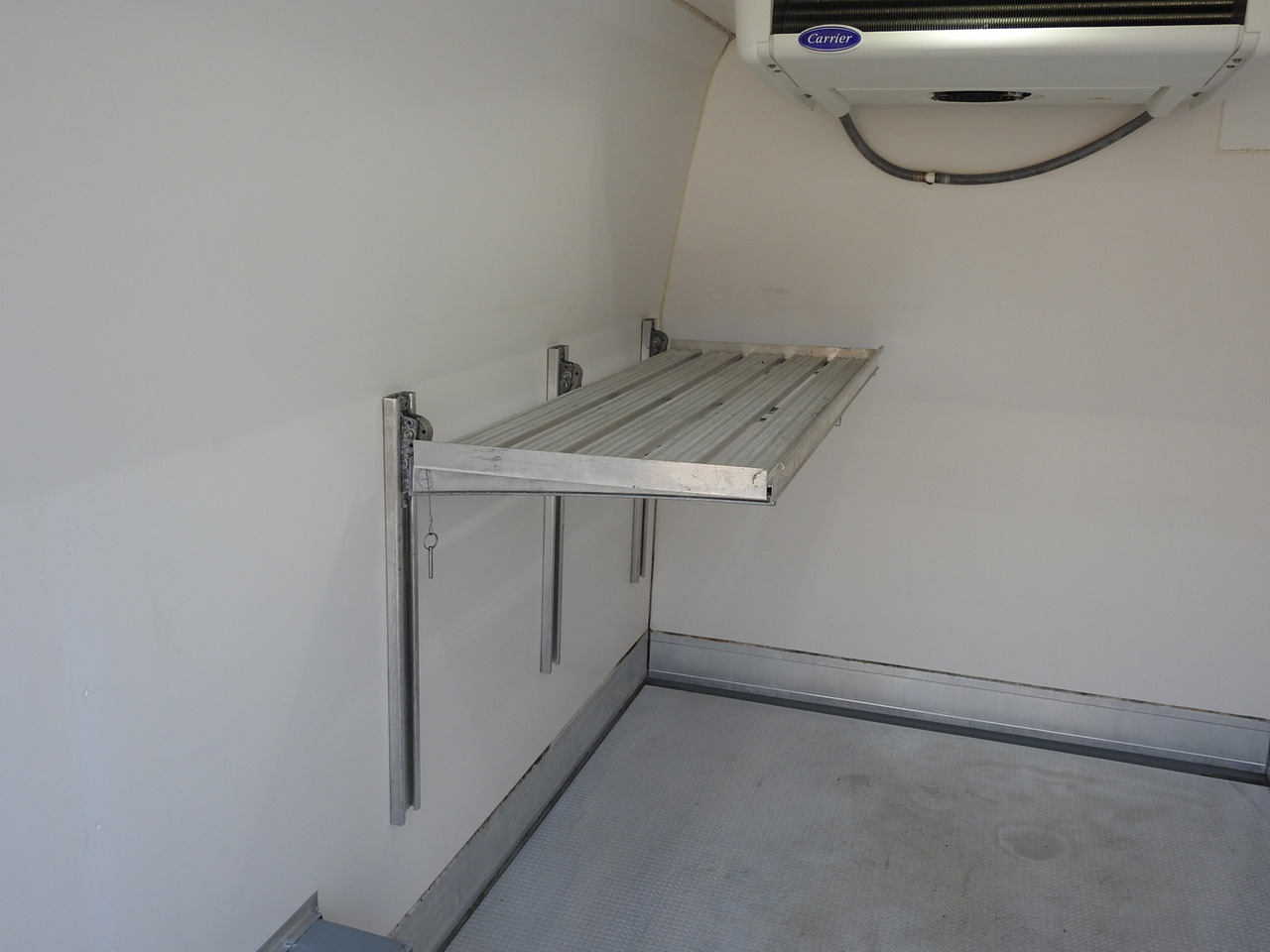 Chladící dodávka RENAULT MASTER REFRIGERATOR VAN -20*C POWER SUPPLY 230V CRUISE CONTROL AIR CONDITIONING 145HP: obrázek 18 Chladící dodávka RENAULT MASTER REFRIGERATOR VAN -20*C POWER SUPPLY 230V CRUISE CONTROL AIR CONDITIONING 145HP: obrázek 18