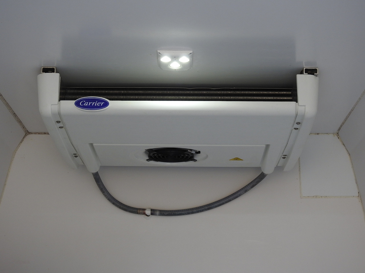 Chladící dodávka RENAULT MASTER REFRIGERATOR VAN -20*C POWER SUPPLY 230V CRUISE CONTROL AIR CONDITIONING 145HP: obrázek 19 Chladící dodávka RENAULT MASTER REFRIGERATOR VAN -20*C POWER SUPPLY 230V CRUISE CONTROL AIR CONDITIONING 145HP: obrázek 19