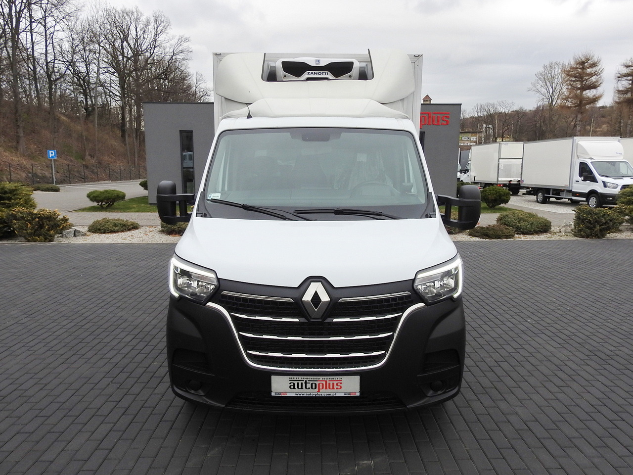 RENAULT MASTER REGRIGERATOR BOX 0*C LED LIGHTS AIR CONDITIONING 145HP - Chladící dodávka: obrázek 5 RENAULT MASTER REGRIGERATOR BOX 0*C LED LIGHTS AIR CONDITIONING 145HP - Chladící dodávka: obrázek 5