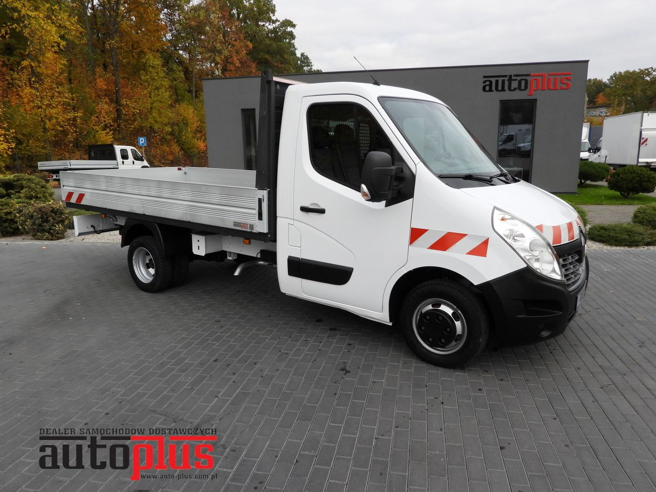 RENAULT MASTER STAKE BODY CRUISE CONTROL NAVIGATION TWIN WHEELS AIR CONDITIONING 130HP - Dodávka valník: obrázek 1 RENAULT MASTER STAKE BODY CRUISE CONTROL NAVIGATION TWIN WHEELS AIR CONDITIONING 130HP - Dodávka valník: obrázek 1