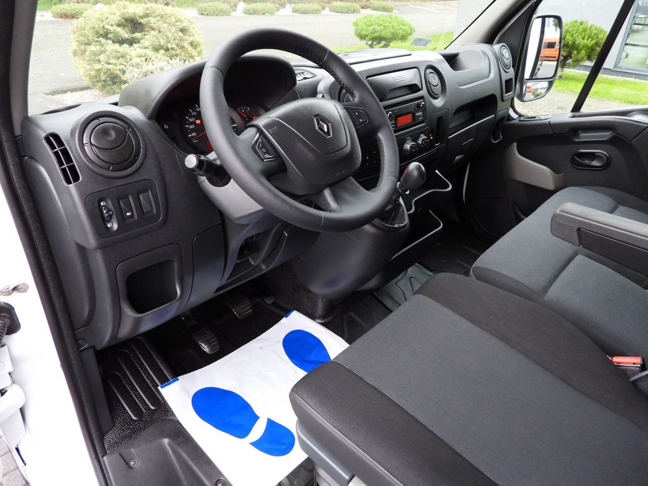 RENAULT MASTER TARPAULIN 10 PALLETS WEBASTO CRUISE CONTROL AIR CONDITIONING 170HP - Plachtová dodávka: obrázek 2 RENAULT MASTER TARPAULIN 10 PALLETS WEBASTO CRUISE CONTROL AIR CONDITIONING 170HP - Plachtová dodávka: obrázek 2