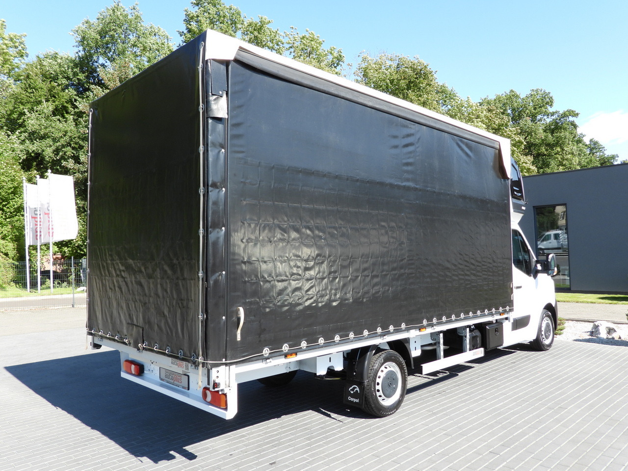 RENAULT MASTER TARPAULIN 10 PALLETS WEBASTO CRUISE CONTROL LED LIGHTS AIR CONDITIONING 165HP - Plachtová dodávka: obrázek 3 RENAULT MASTER TARPAULIN 10 PALLETS WEBASTO CRUISE CONTROL LED LIGHTS AIR CONDITIONING 165HP - Plachtová dodávka: obrázek 3