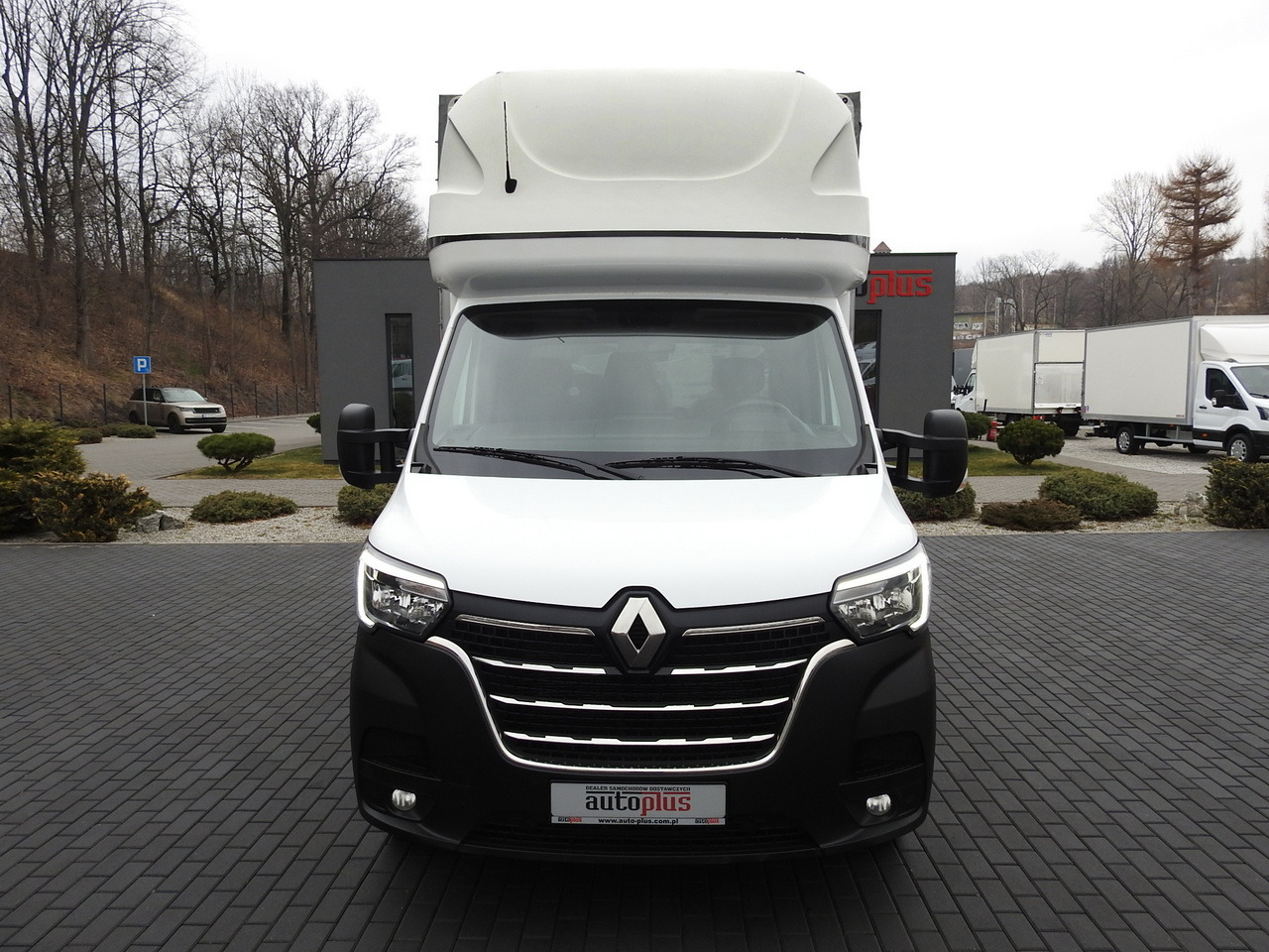 RENAULT MASTER TARPAULIN 10 PALLETS WEBASTO CRUISE CONTROL LED LIGHTS PNEUMATICS AIR CONDITIONING 165HP - Plachtová dodávka: obrázek 5 RENAULT MASTER TARPAULIN 10 PALLETS WEBASTO CRUISE CONTROL LED LIGHTS PNEUMATICS AIR CONDITIONING 165HP - Plachtová dodávka: obrázek 5
