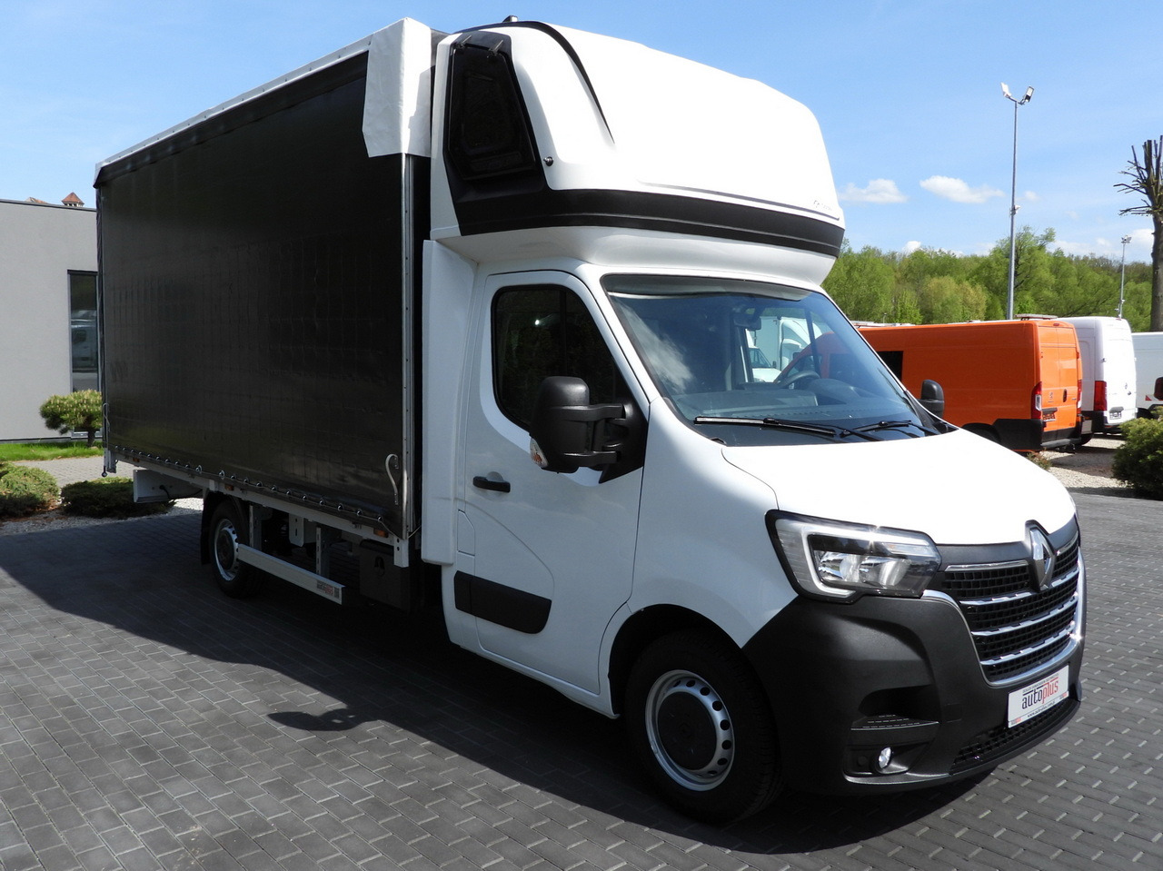 RENAULT MASTER TARPAULIN 10 PALLETS WEBASTO CRUISE CONTROL LED LIGHTS PNEUMATICS AIR CONDITIONING 165HP - Plachtová dodávka: obrázek 4 RENAULT MASTER TARPAULIN 10 PALLETS WEBASTO CRUISE CONTROL LED LIGHTS PNEUMATICS AIR CONDITIONING 165HP - Plachtová dodávka: obrázek 4