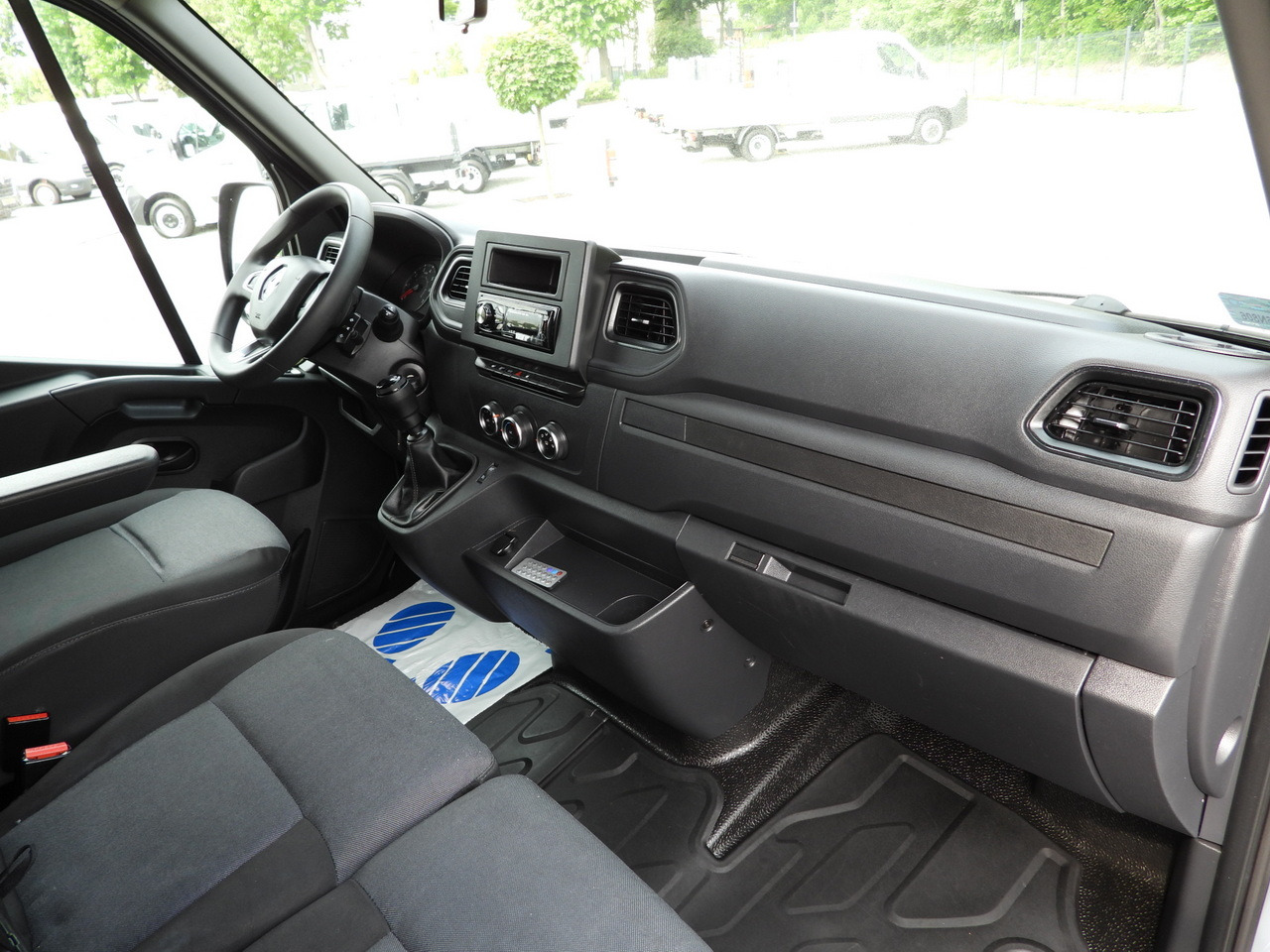 Plachtová dodávka RENAULT MASTER TARPAULIN 10 PALLETS WEBASTO CRUISE CONTROL LED LIGHTS PNEUMATICS AIR CONDITIONING 165HP: obrázek 38 Plachtová dodávka RENAULT MASTER TARPAULIN 10 PALLETS WEBASTO CRUISE CONTROL LED LIGHTS PNEUMATICS AIR CONDITIONING 165HP: obrázek 38