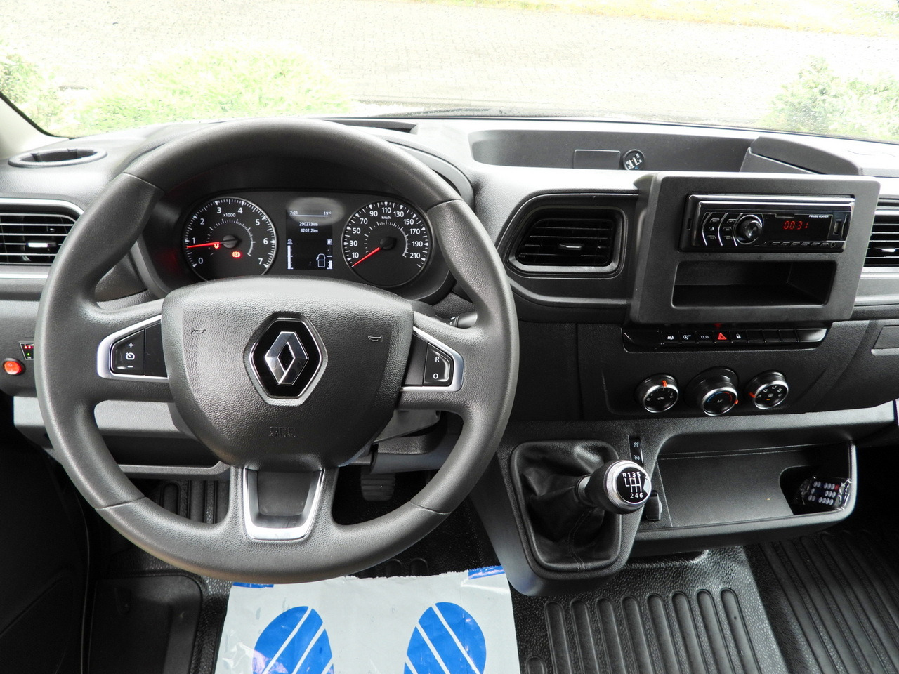 Plachtová dodávka RENAULT MASTER  TARPAULIN 10 PALLETS WEBASTO CRUISE CONTROL LED LIGHTS PNEUMATICS AIR CONDITIONING  165HP: obrázek 29