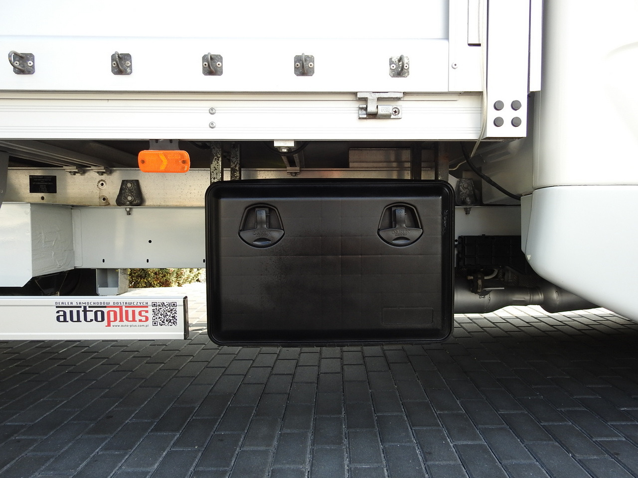 Plachtová dodávka RENAULT MASTER TARPAULIN 8 PALLETS CRUISE CONTROL AIR CONDITIONING  170HP: obrázek 20 Plachtová dodávka RENAULT MASTER TARPAULIN 8 PALLETS CRUISE CONTROL AIR CONDITIONING  170HP: obrázek 20