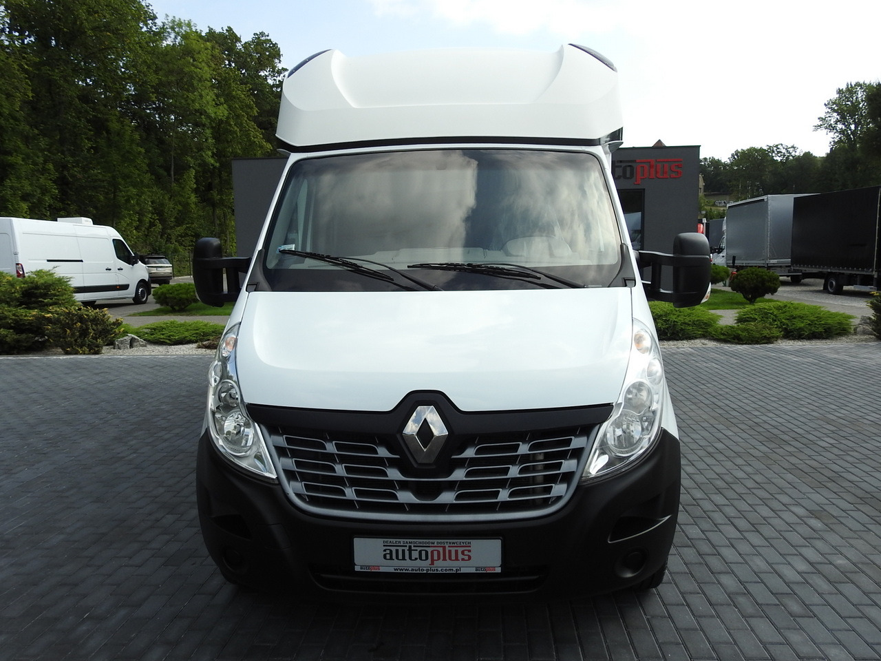 Plachtová dodávka RENAULT MASTER TARPAULIN 8 PALLETS CRUISE CONTROL AIR CONDITIONING  170HP: obrázek 5 Plachtová dodávka RENAULT MASTER TARPAULIN 8 PALLETS CRUISE CONTROL AIR CONDITIONING  170HP: obrázek 5
