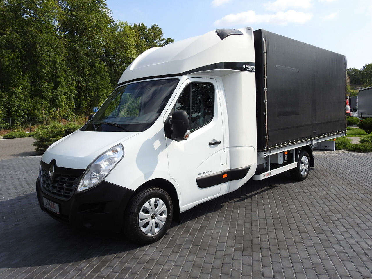 Plachtová dodávka RENAULT MASTER TARPAULIN 8 PALLETS CRUISE CONTROL AIR CONDITIONING  170HP: obrázek 18 Plachtová dodávka RENAULT MASTER TARPAULIN 8 PALLETS CRUISE CONTROL AIR CONDITIONING  170HP: obrázek 18