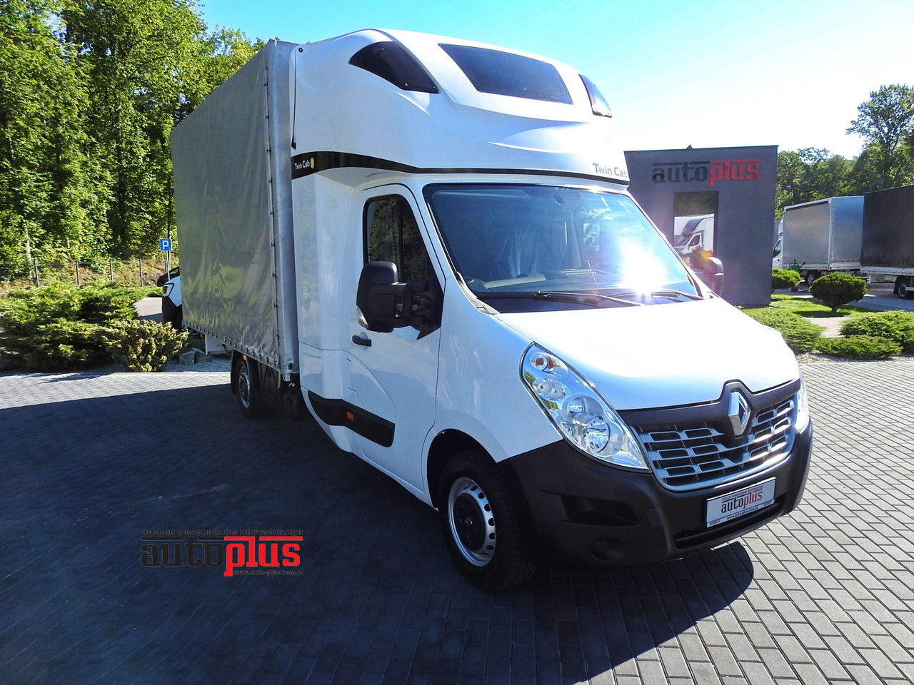 RENAULT MASTER TARPAULIN 8 PALLETS WEBASTO CRUISE CONTROL AIR CONDITIONING PNEUMATICS 170HP - Plachtová dodávka: obrázek 1 RENAULT MASTER TARPAULIN 8 PALLETS WEBASTO CRUISE CONTROL AIR CONDITIONING PNEUMATICS 170HP - Plachtová dodávka: obrázek 1