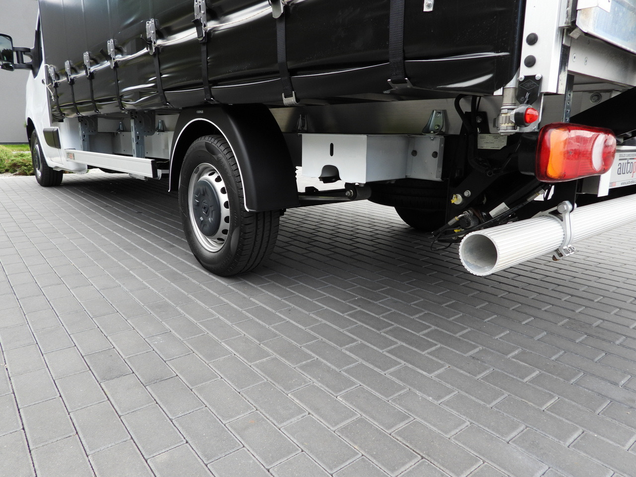 Plachtová dodávka RENAULT MASTER TARPAULIN LIFT 8 PALLETS CRUISE CONTROL LED LIGHTS AIR CONDITIONING  145HP: obrázek 16