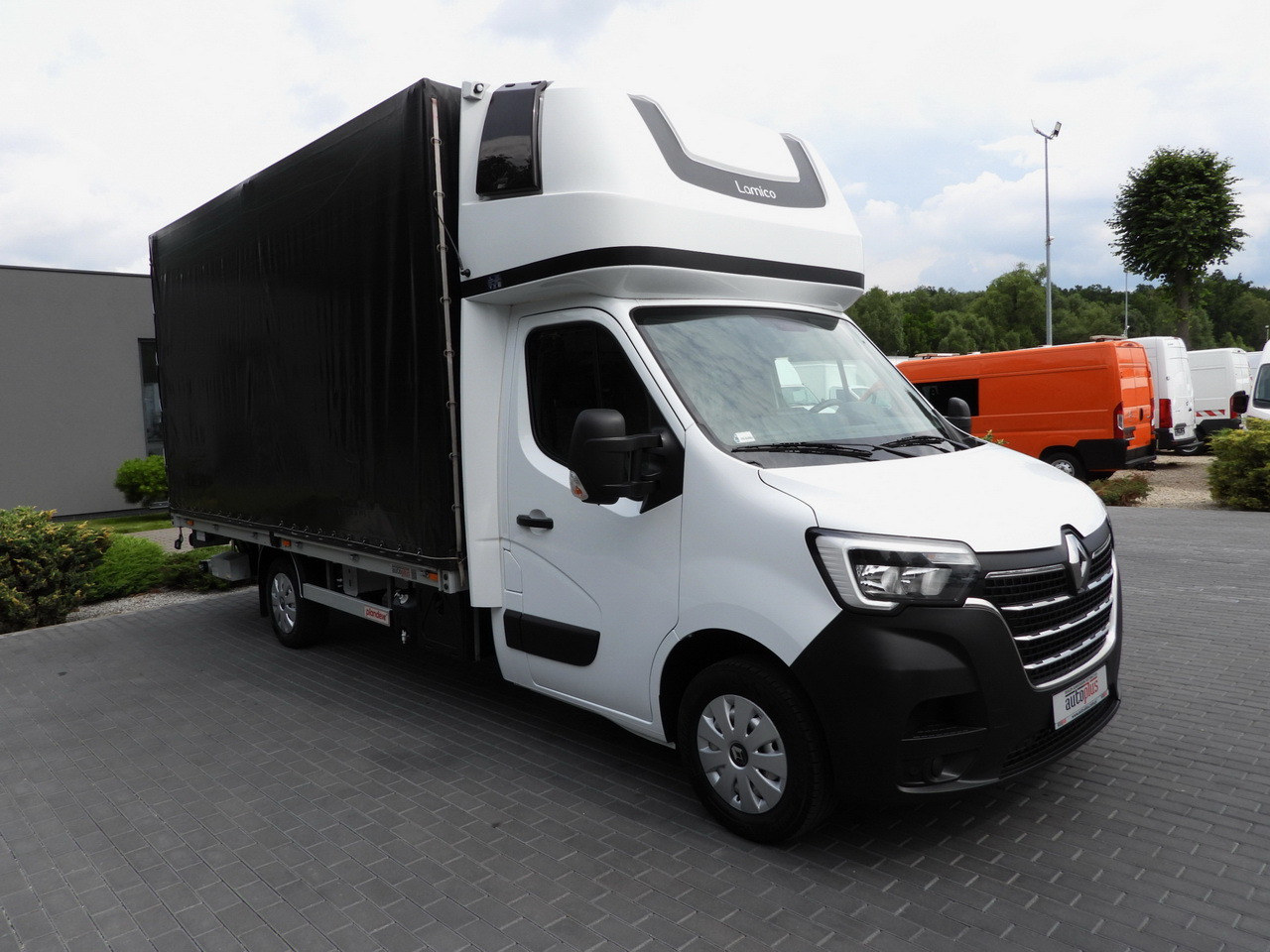 RENAULT MASTER TARPAULIN LIFT 9 PALLETS WEBASTO CRUISE CONTROL LED LIGHTS PNEUMATICS AIR CONDITIONING 165HP - Plachtová dodávka: obrázek 4 RENAULT MASTER TARPAULIN LIFT 9 PALLETS WEBASTO CRUISE CONTROL LED LIGHTS PNEUMATICS AIR CONDITIONING 165HP - Plachtová dodávka: obrázek 4
