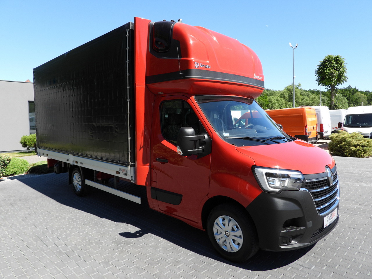 RENAULT MASTER TARPAULIN WEBASTO CRUISE CONTROL LED LIGHTS PNEUMATICS AIR CONDITIONING 165HP - Plachtová dodávka: obrázek 4 RENAULT MASTER TARPAULIN WEBASTO CRUISE CONTROL LED LIGHTS PNEUMATICS AIR CONDITIONING 165HP - Plachtová dodávka: obrázek 4