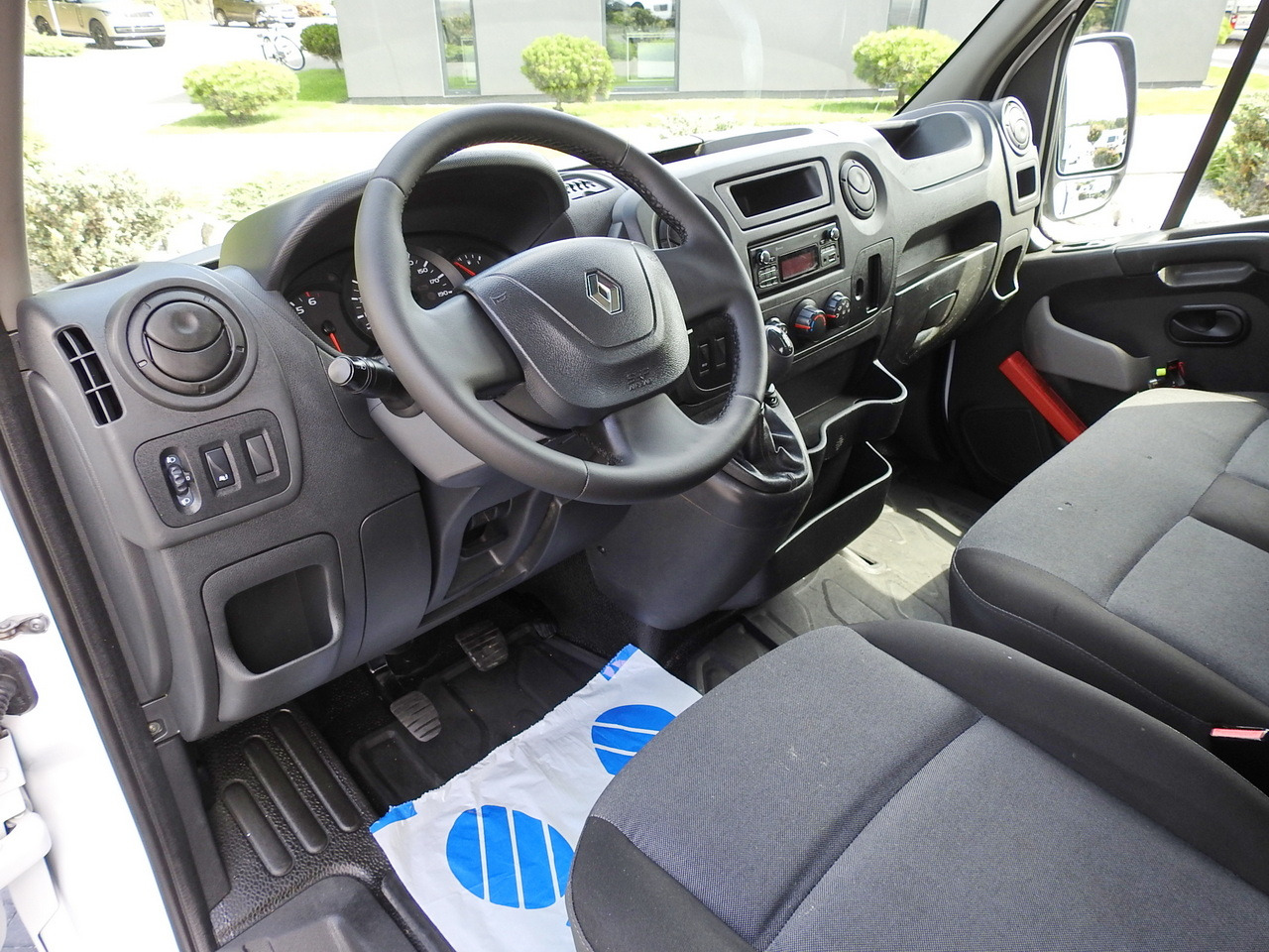 RENAULT MASTER TIPPER 130HP - Dodávka sklápěč: obrázek 2 RENAULT MASTER TIPPER 130HP - Dodávka sklápěč: obrázek 2